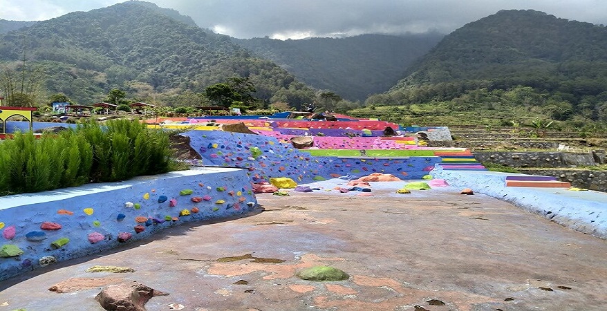 Bumi Pelangi Keunikan Alam di Kaki Gunung Ciremai
