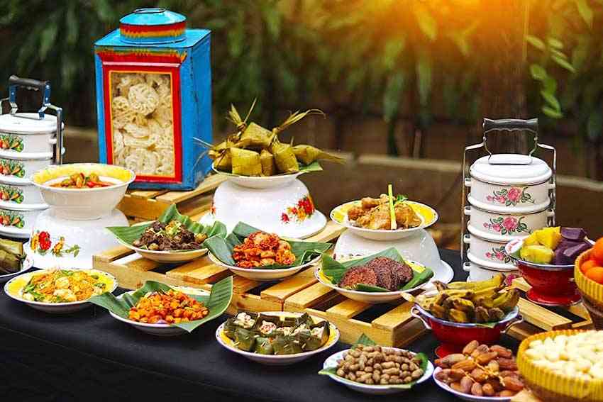 Promosi Cerdas untuk Kuliner: Manfaat Review Makanan di Sosmed Bersama Rajakomen.com
